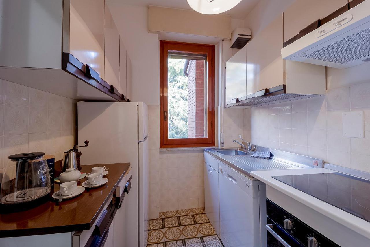 Portosole Attic - With Terrace And Private Parking Apartment Sanremo Bagian luar foto