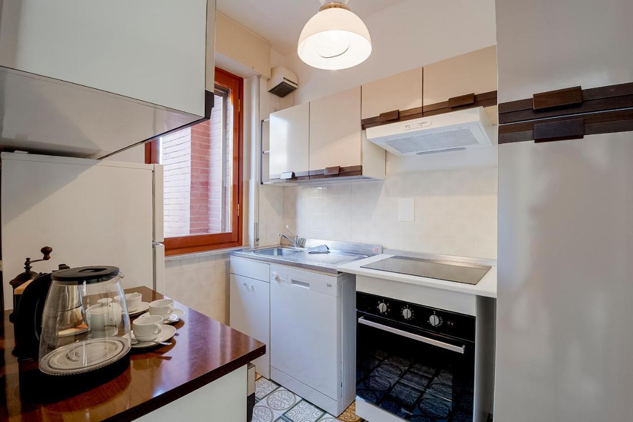 Portosole Attic - With Terrace And Private Parking Apartment Sanremo Bagian luar foto