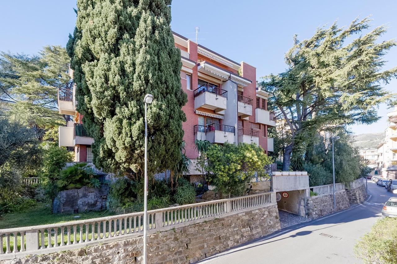 Portosole Attic - With Terrace And Private Parking Apartment Sanremo Bagian luar foto