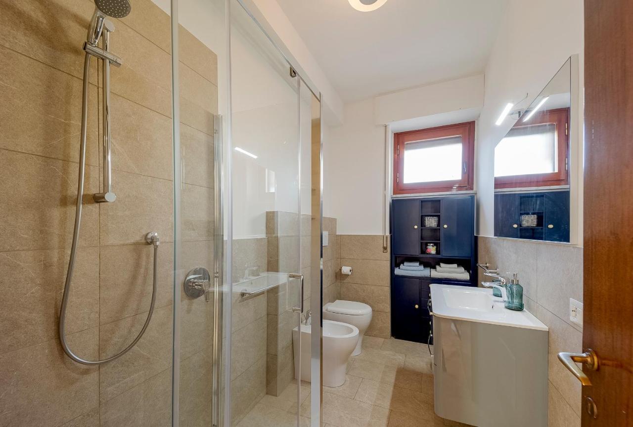Portosole Attic - With Terrace And Private Parking Apartment Sanremo Bagian luar foto